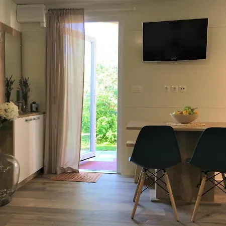 Mobile House Green Garden