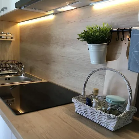 Apartment Mobile House Green Garden Murter