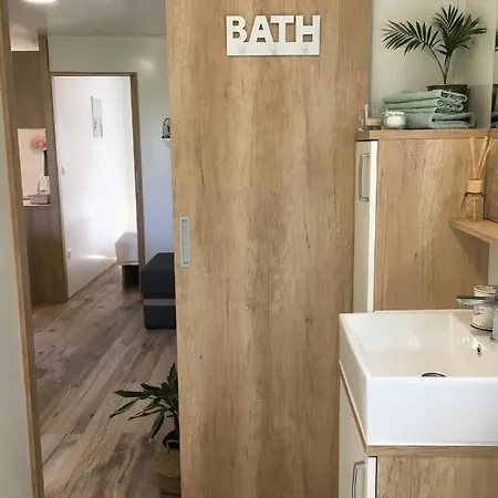 Apartment Mobile House Green Garden Murter