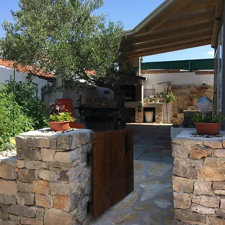 Mobile House Green Garden Murter